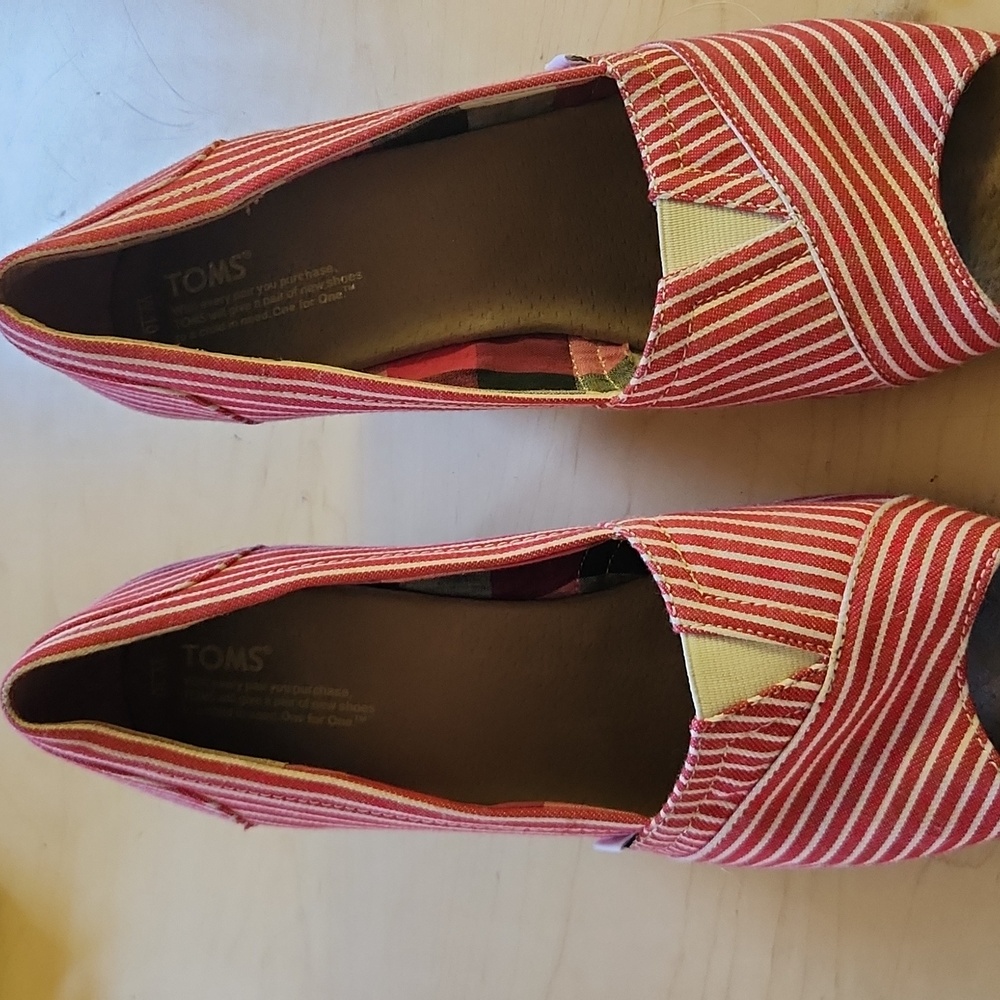 Toms Red and White Canvas Wedge Espadrilles